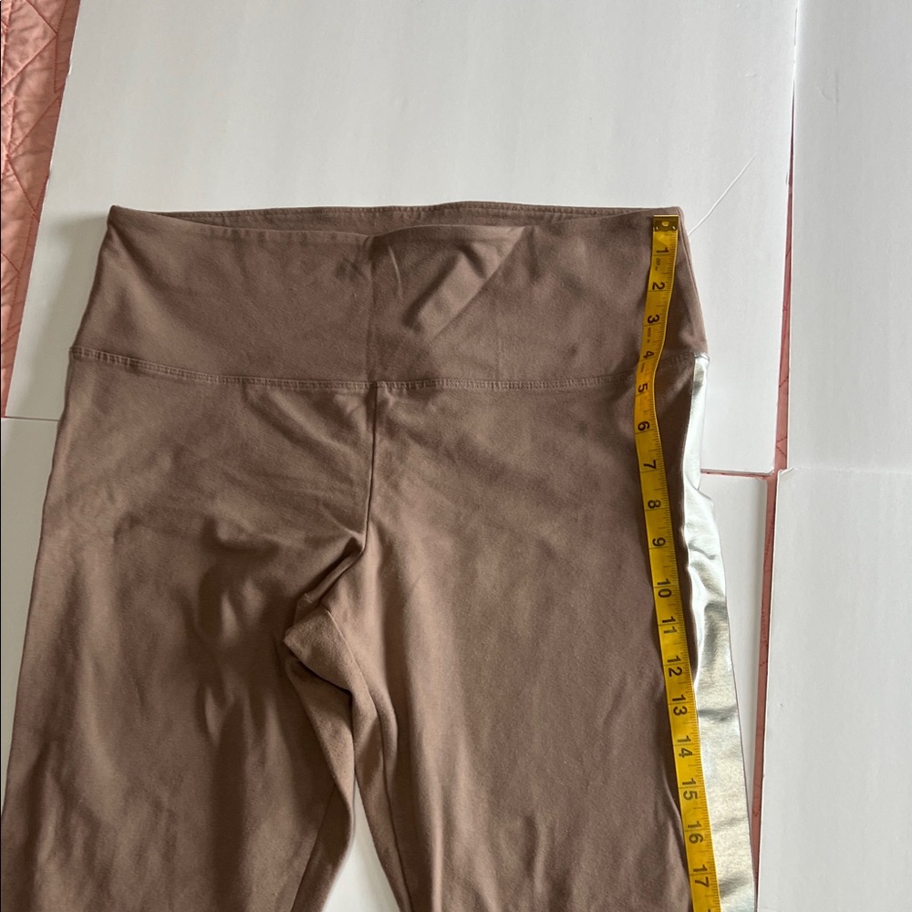 PINK Victoria's Secret women’s Brown Leggings with Silver Accent - Picture 5 of 8
